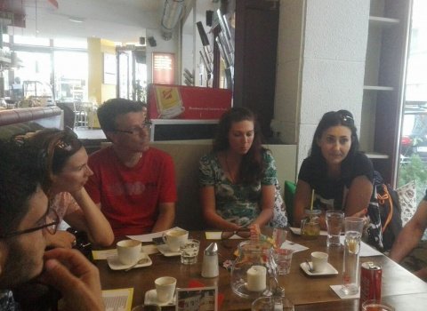 Treffen im Caf&eacute; am 25.07.17 - Foto 1 | Wollen wir bitte Deutsch lernen, das macht Spa&szlig; - Foto